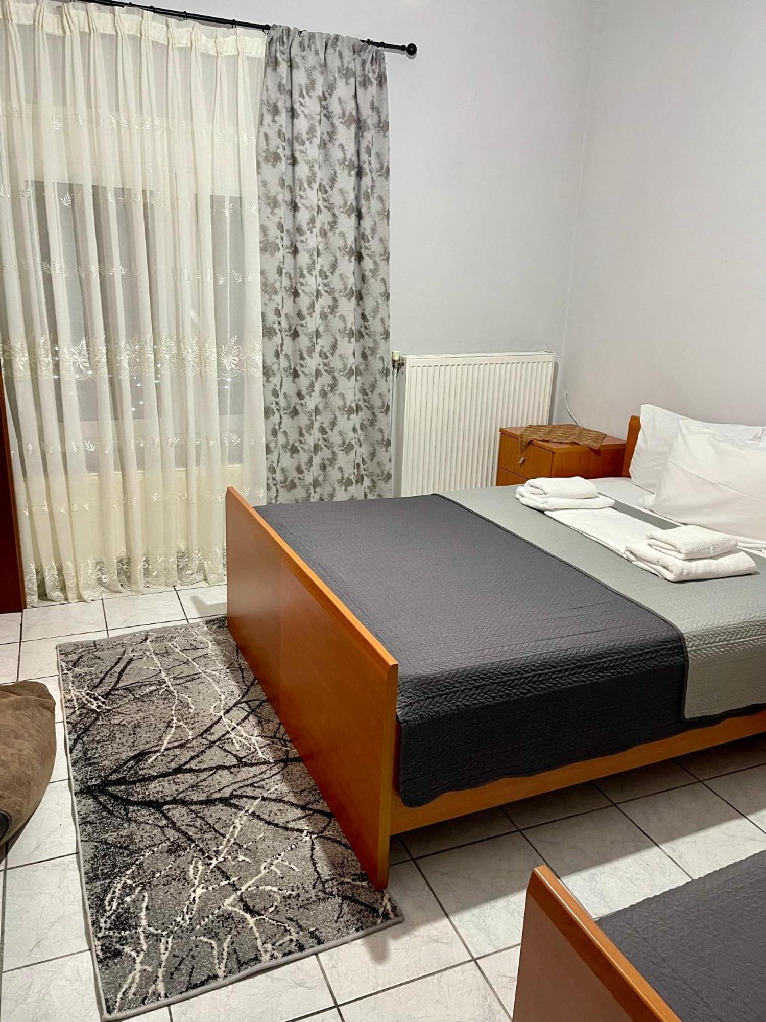 Guesthouse Tsoka Órma Eksteriør billede
