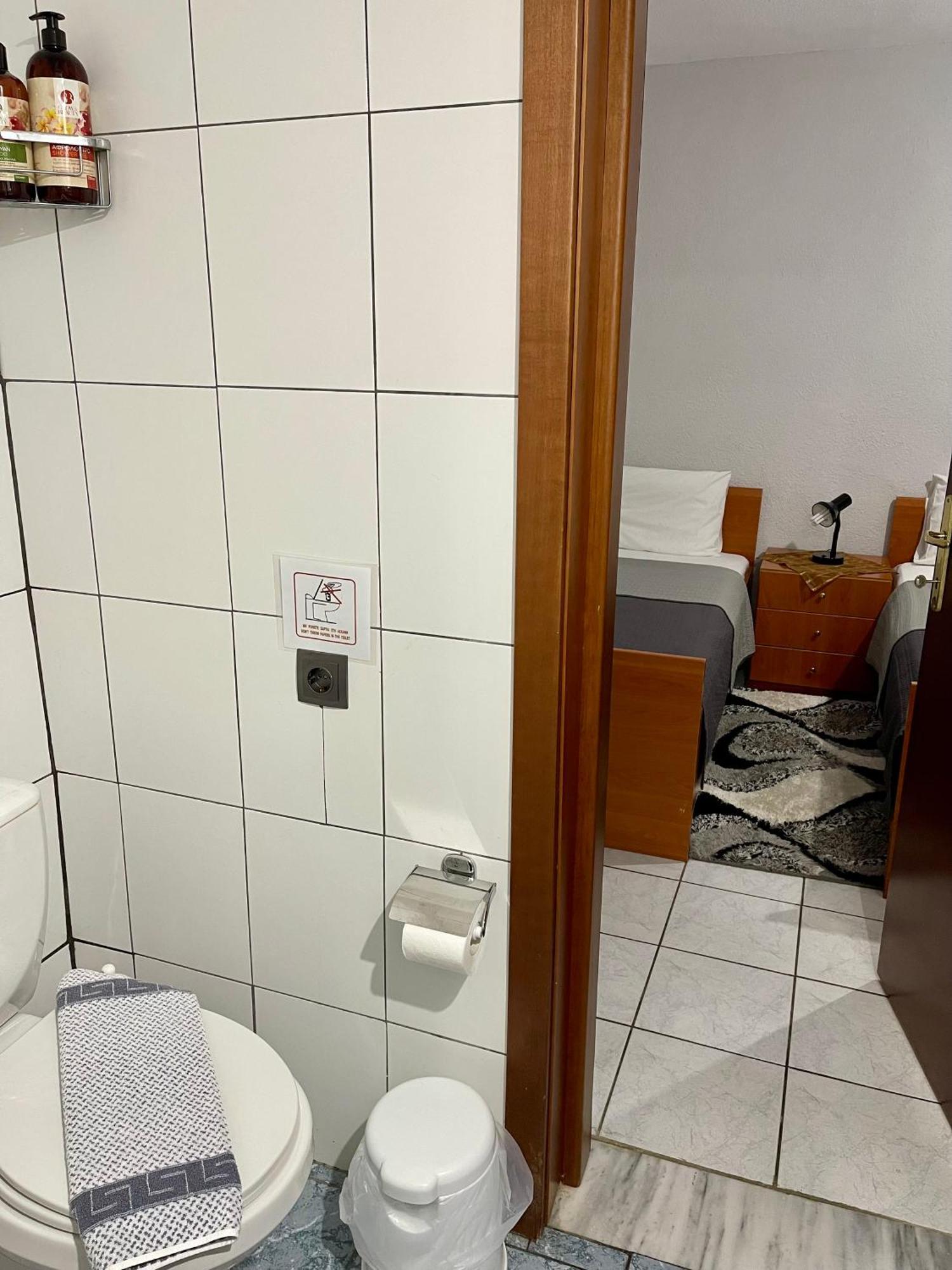 Guesthouse Tsoka Órma Eksteriør billede